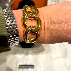 New without tags Nordstrom gold plated cinch bracelet with twist